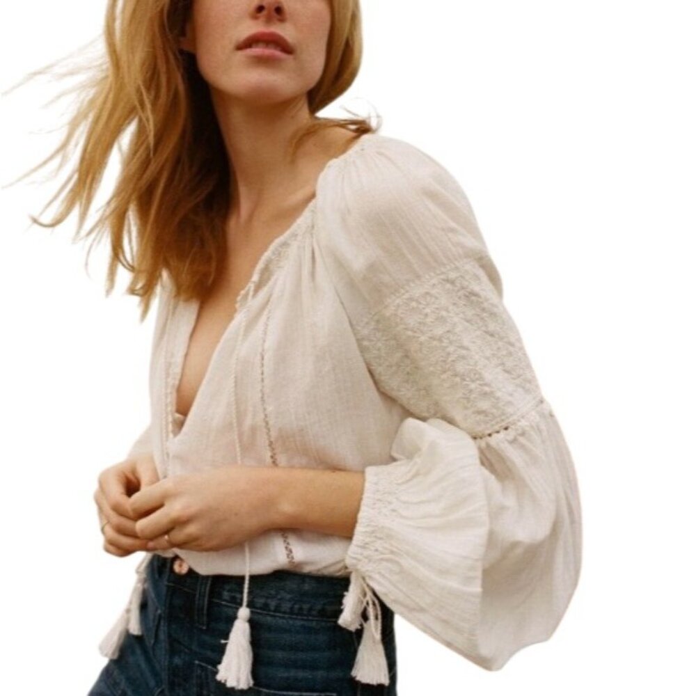 Doen Cream Blouse with Tassels